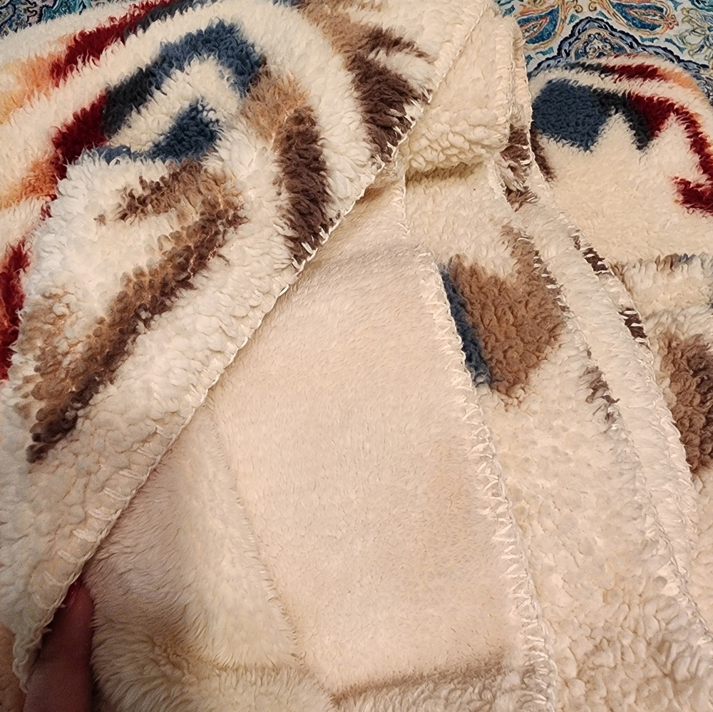 Pendleton White Sands sherpa fleece Queen